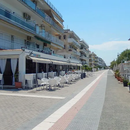 Beach Front * Peraía